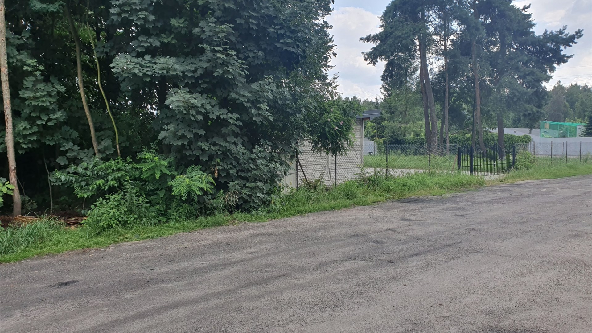 Działka na sprzedaż