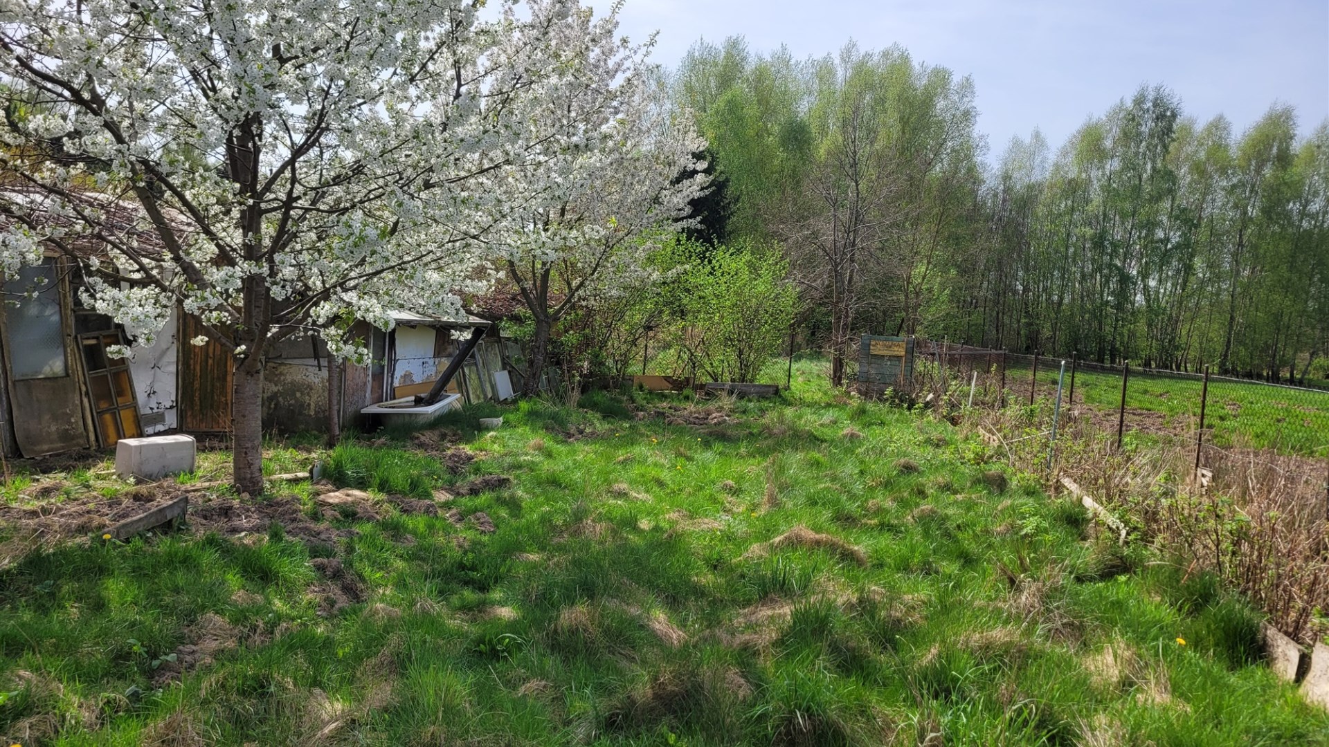 Działka na sprzedaż
