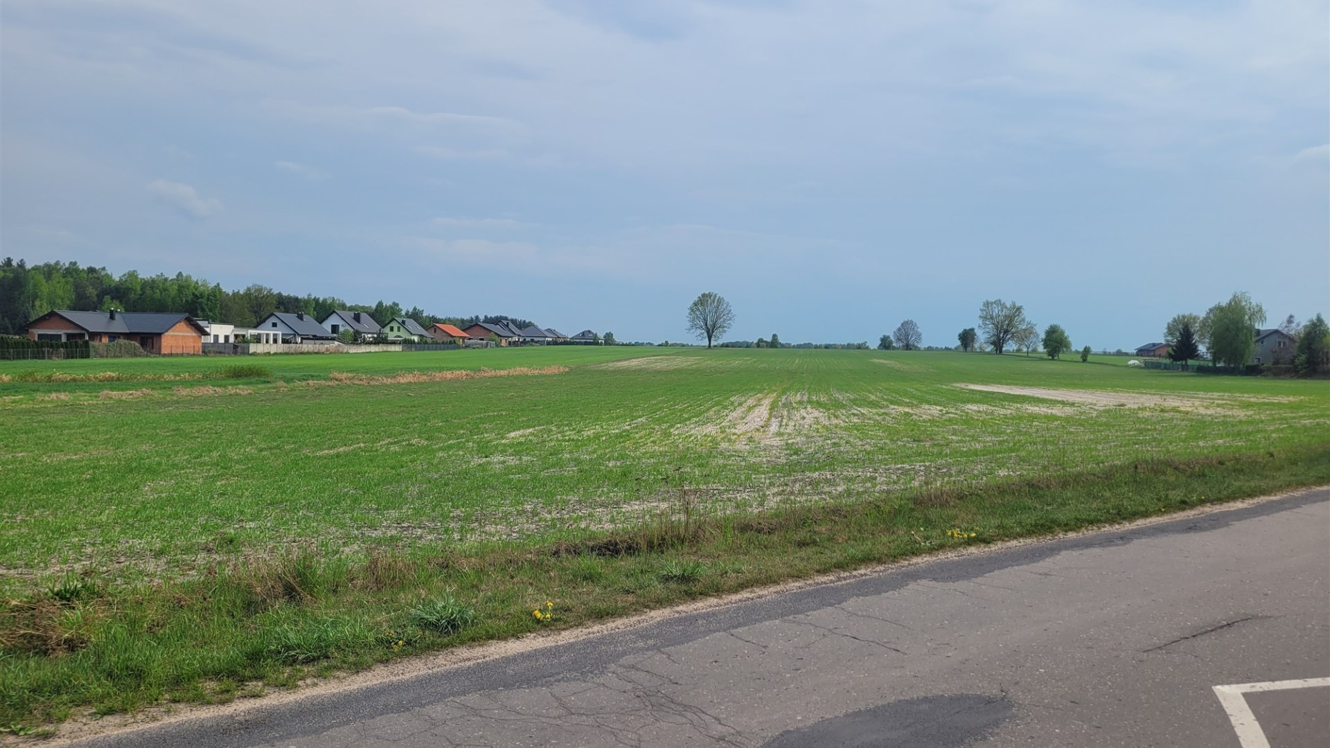 Działka na sprzedaż