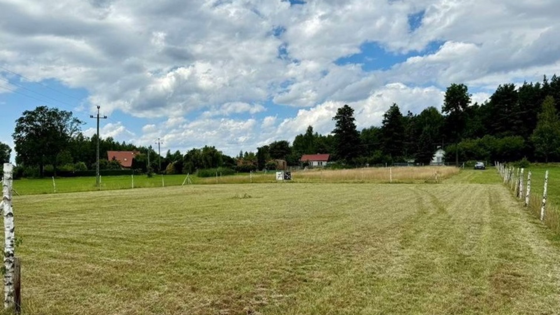 Działka na sprzedaż