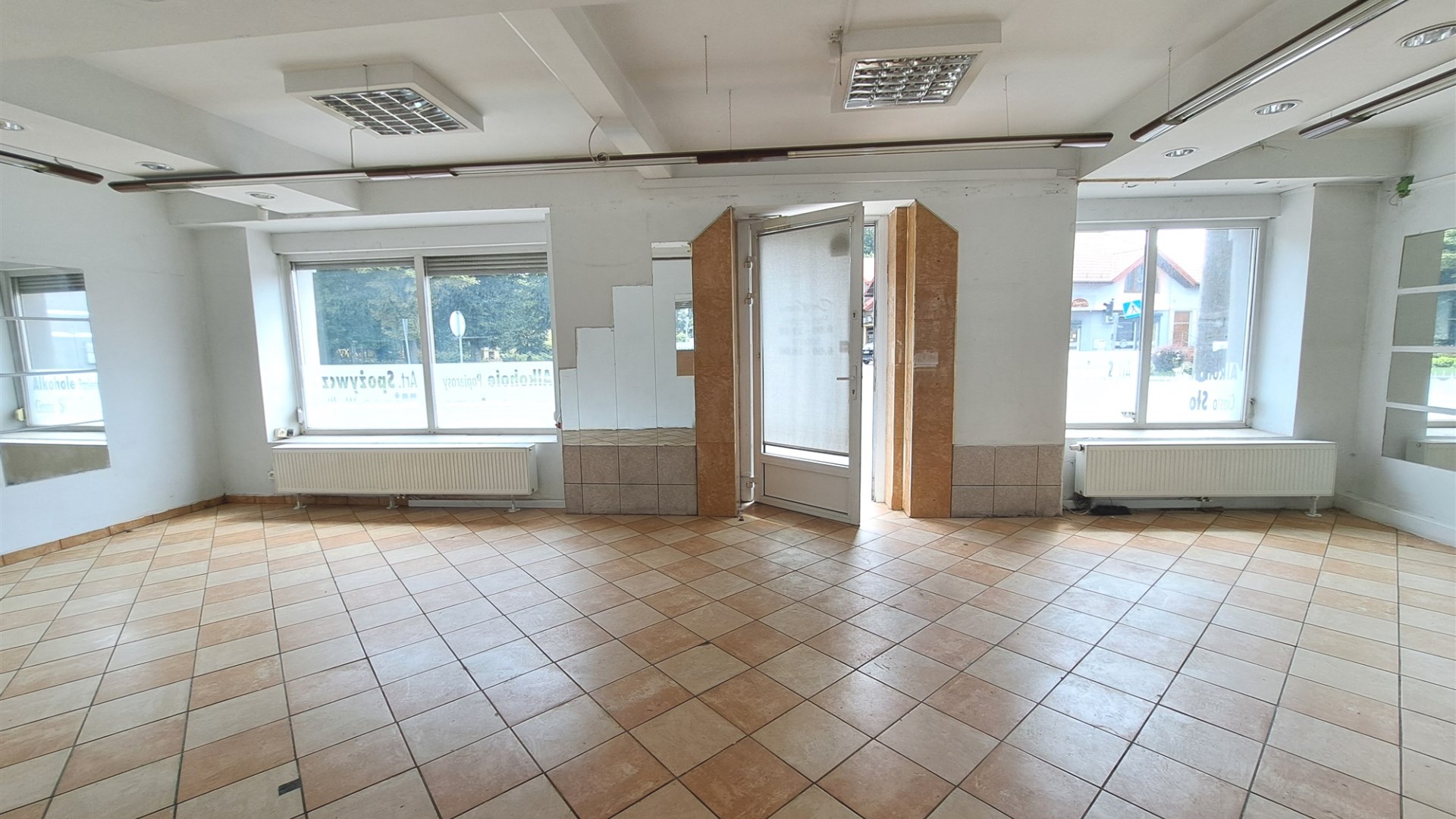 Lokal na sprzedaż